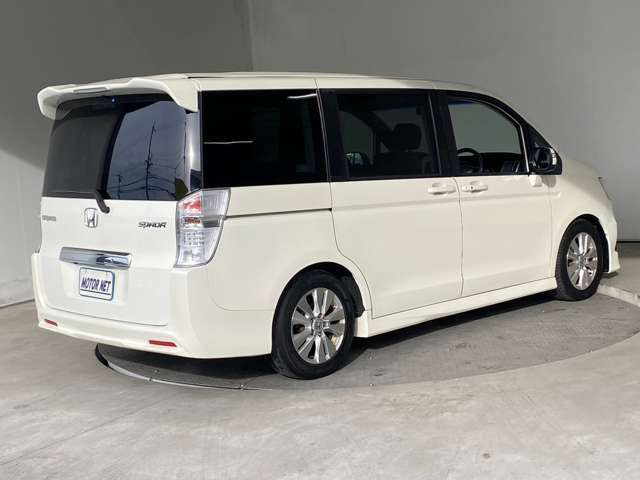 Honda e 2010-06 187658-10