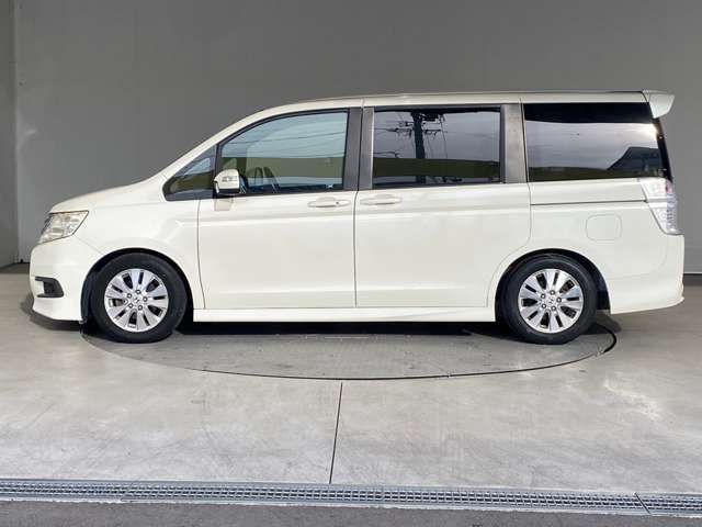 Honda e 2010-06 187658-13