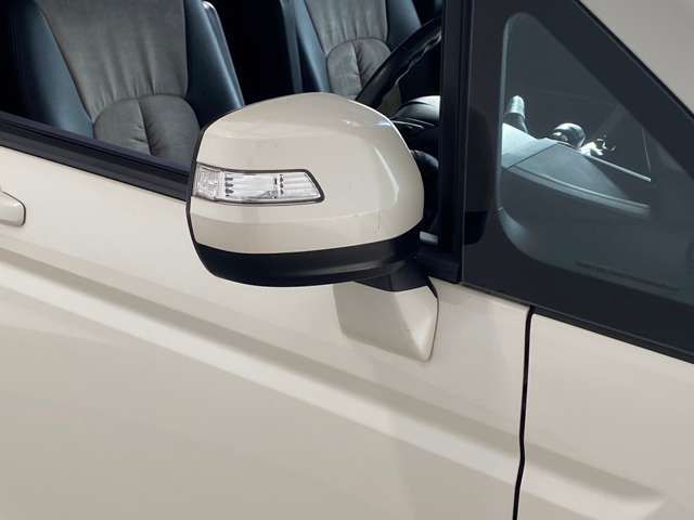 Honda e 2010-06 187658-19