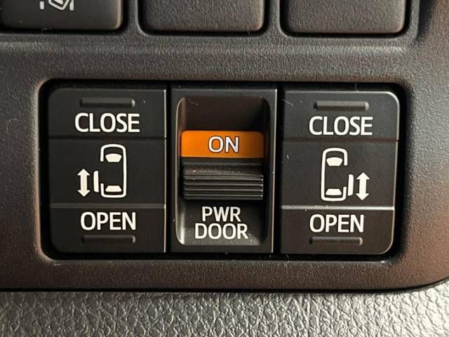 Toyota NOAH 2019-02 184496-7
