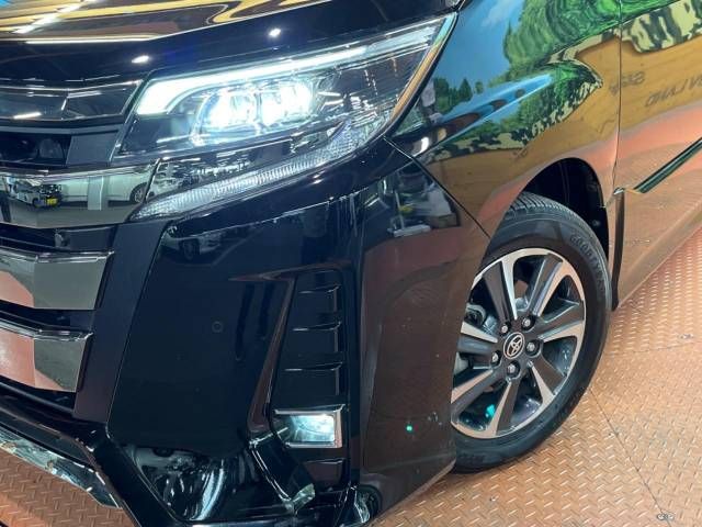 Toyota NOAH 2019-02 184496-14