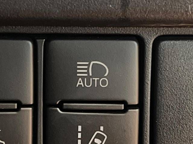 Toyota NOAH 2019-02 184496-6