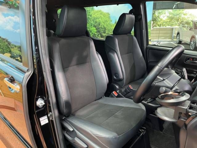 Toyota NOAH 2019-02 184496-10