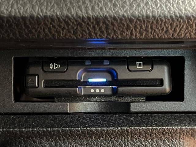 Toyota NOAH 2019-02 184496-9