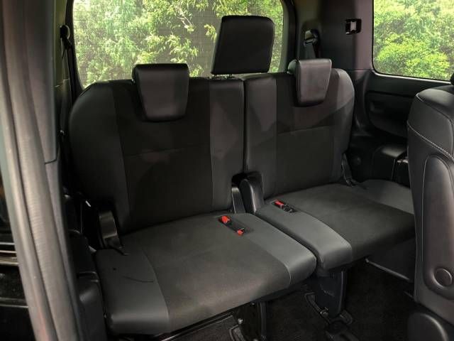 Toyota NOAH 2019-02 184496-12