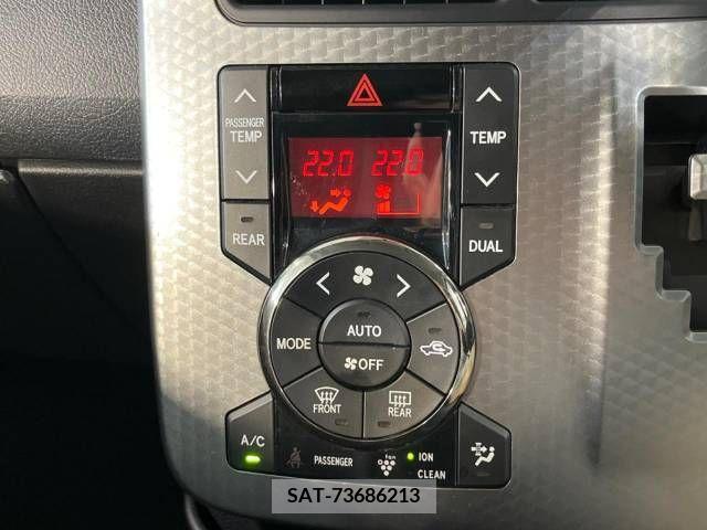 Toyota VOXY 2013-06 337661-6