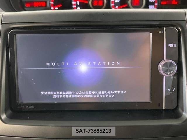 Toyota VOXY 2013-06 337661-3