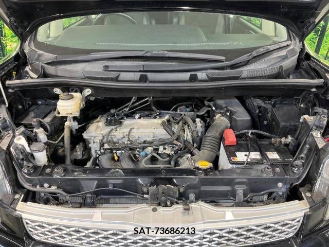 Toyota VOXY 2013-06 337661-19