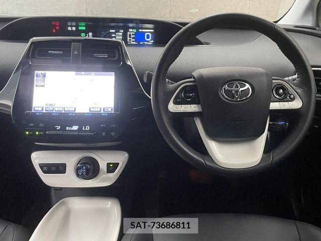 Toyota PRIUS 2016-06 347952-1