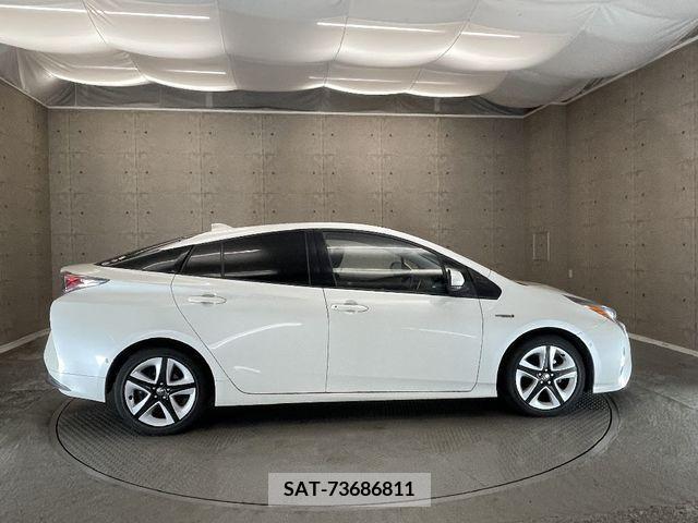 Toyota PRIUS 2016-06 347952-6