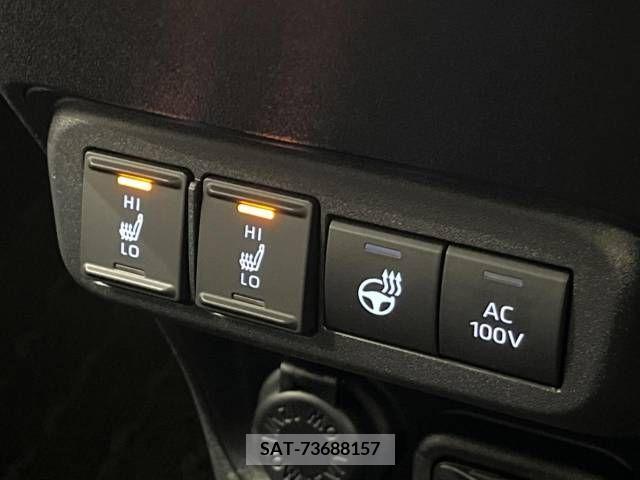 Toyota SIENTA 2023-04 378161-6