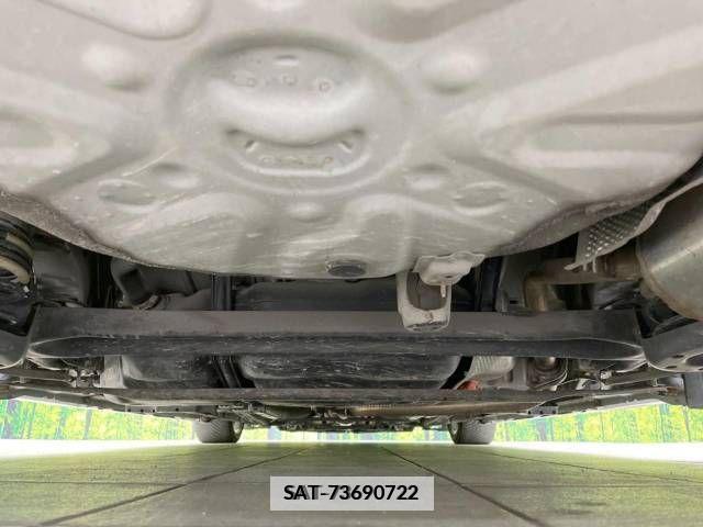 Toyota PRIUS 2010-02 322079-19
