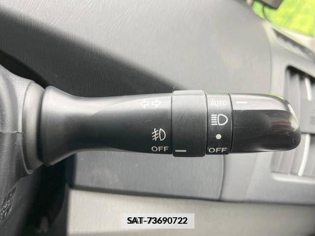 Toyota PRIUS 2010-02 322079-7