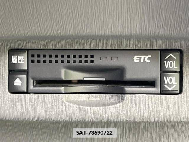 Toyota PRIUS 2010-02 322079-5