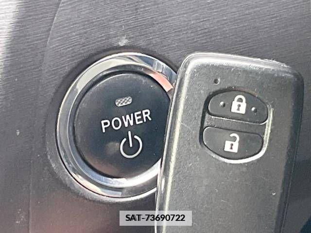 Toyota PRIUS 2010-02 322079-4