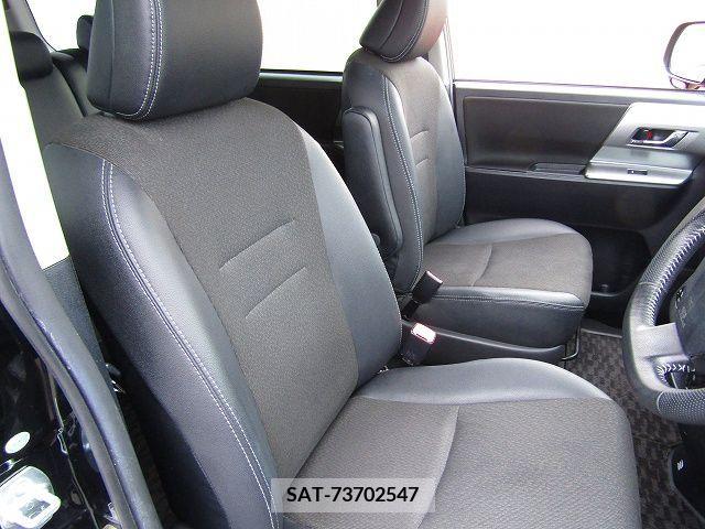 Toyota VOXY 2013-06 378462-9