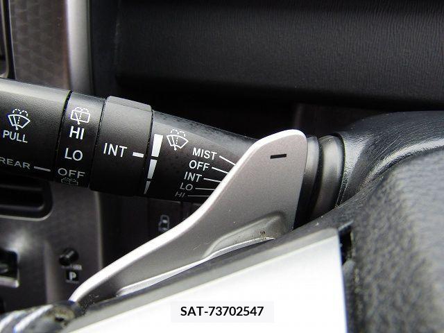 Toyota VOXY 2013-06 378462-16