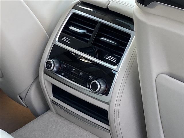 Bmw 7 SERIES 2015-12 20189-14