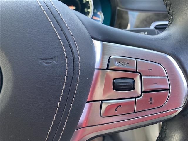 Bmw 7 SERIES 2015-12 20189-17