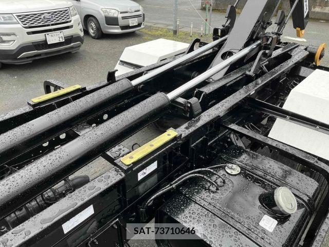 Hino RANGER 2013-07 379772-7