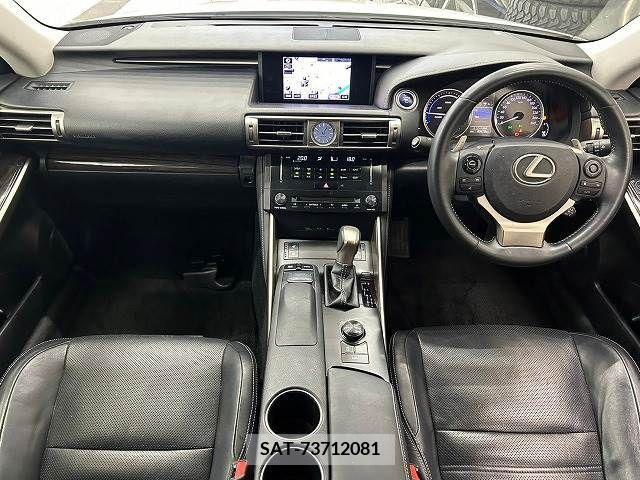 Lexus IS 2013-07 362831-1