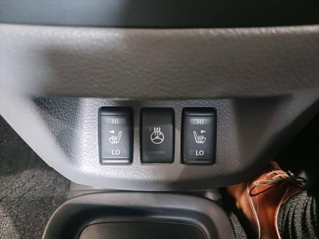 Nissan E-NV200 VAN 2017-03 181264-25