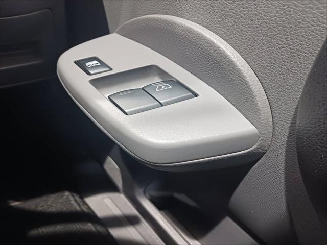 Nissan E-NV200 VAN 2017-03 181264-28