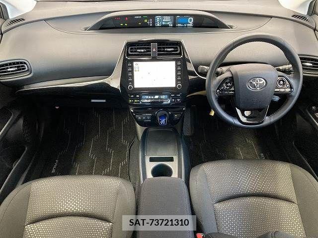 Toyota PRIUS 2021-06 366570-1