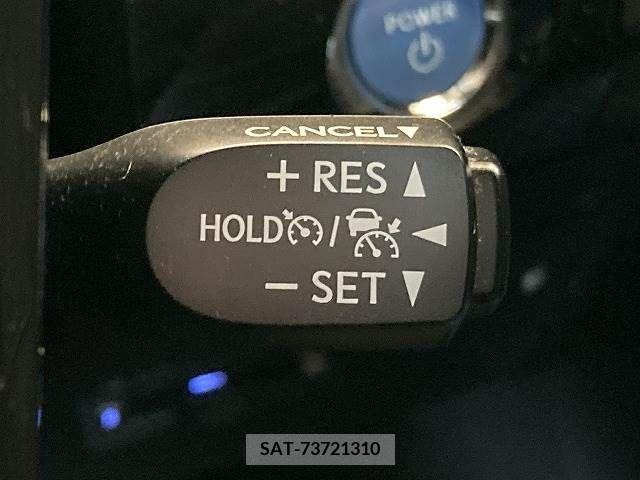 Toyota PRIUS 2021-06 366570-5