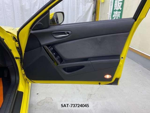 Mazda RX-8 2003-04 209057-18