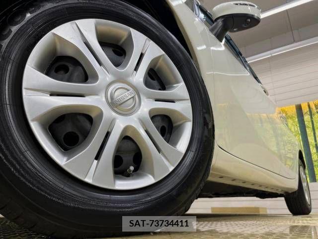 Nissan NOTE 2015-06 338535-12