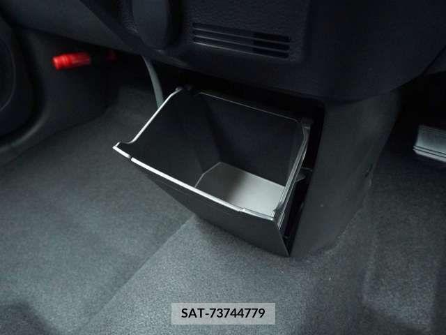 Mitsubishi EK X 2023-01 217439-16