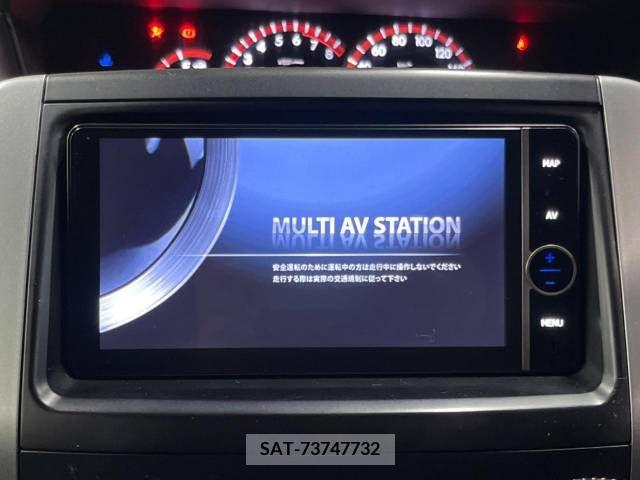 Toyota VOXY 2011-11 289046-3