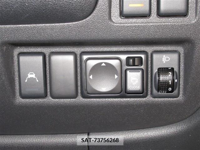Nissan MARCH 2021-12 214546-10