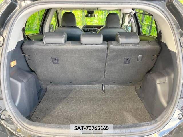 Toyota AQUA 2016-08 375844-10