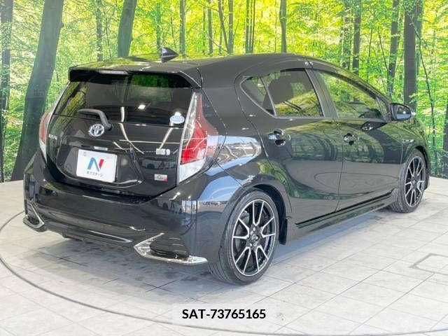 Toyota AQUA 2016-08 375844-17