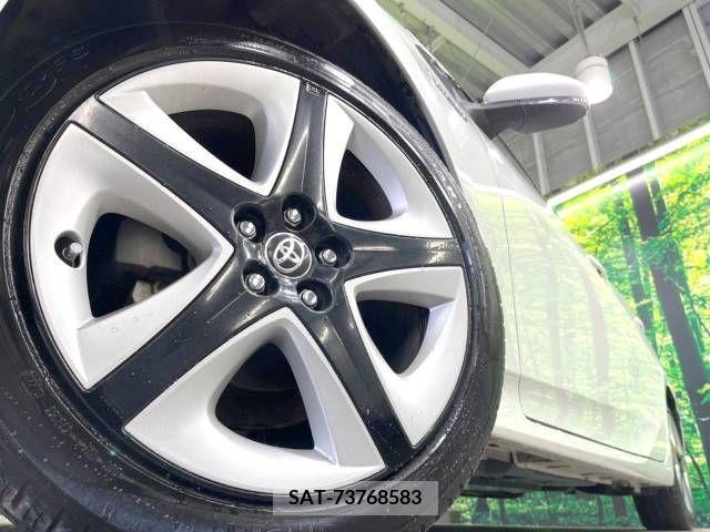 Toyota PRIUS 2016-04 322620-12