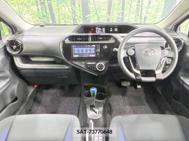 Toyota AQUA 2017-09 389323-1