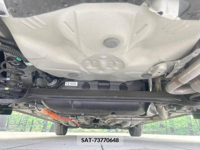 Toyota AQUA 2017-09 389323-19