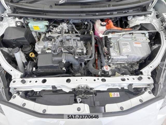 Toyota AQUA 2017-09 389323-18