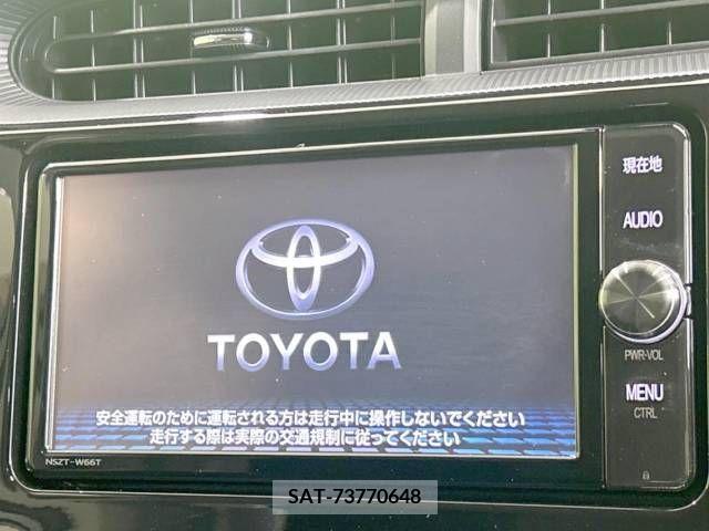 Toyota AQUA 2017-09 389323-3