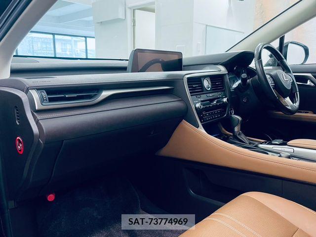 Lexus RX 2019-01 388425-16