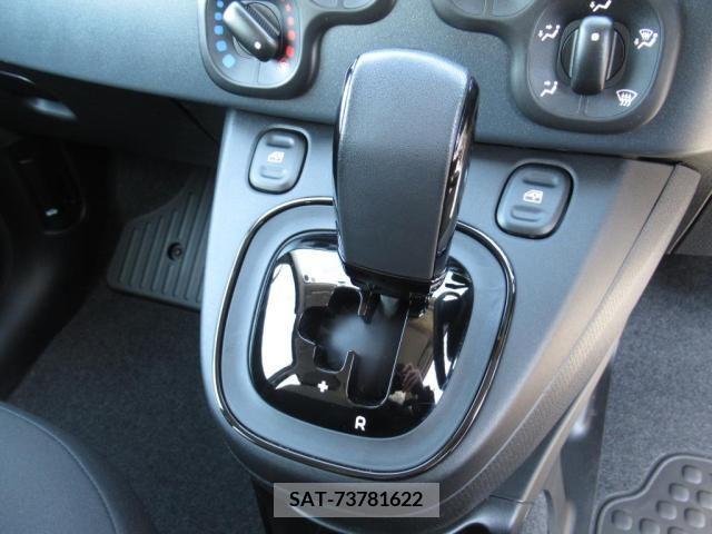 Fiat PANDA 2023-01 382366-16