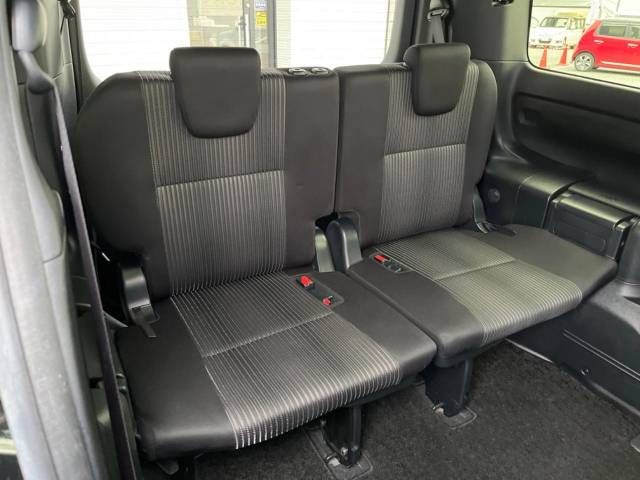 Toyota VOXY 2019-06 188549-11