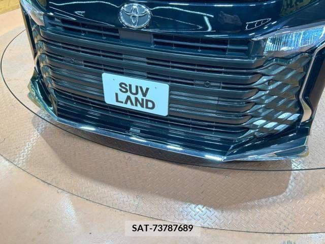 Toyota VOXY 2023-03 222155-2