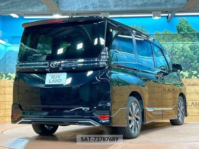 Toyota VOXY 2023-03 222155-18