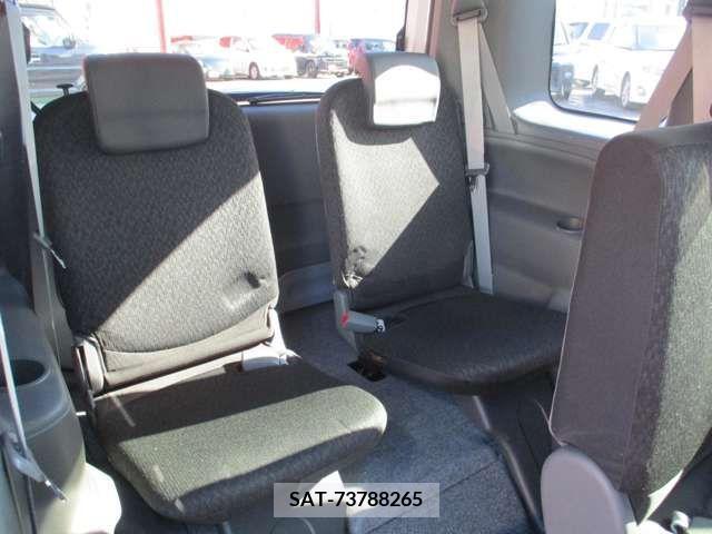 Toyota SIENTA 2011-08 211947-14