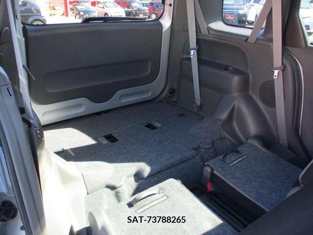 Toyota SIENTA 2011-08 211947-15
