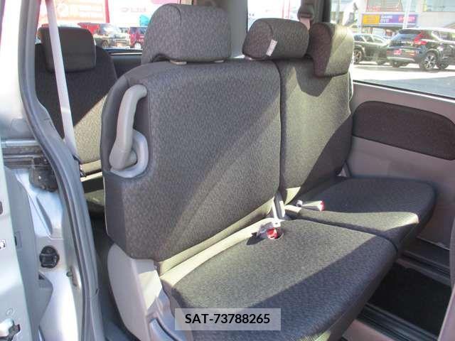 Toyota SIENTA 2011-08 211947-13