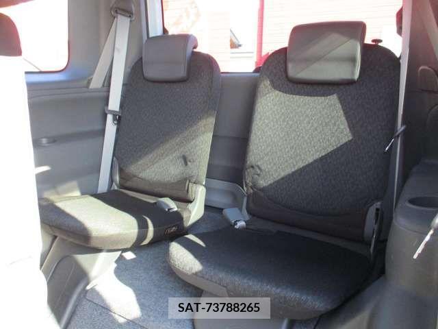 Toyota SIENTA 2011-08 211947-12